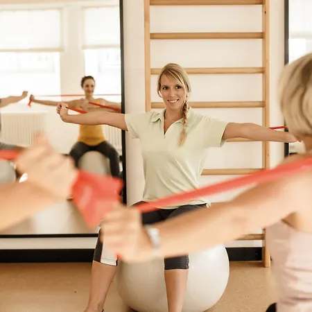 Kuroase Im Kloster 3*