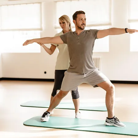 Kuroase Im Kloster 3*