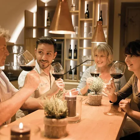 Kuroase Im Kloster 3*