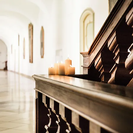 Kuroase Im Kloster Hotel 3*