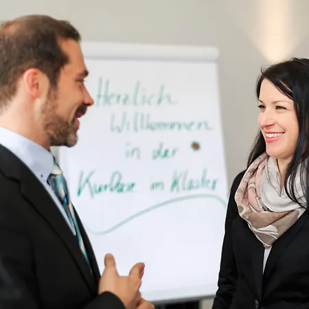 克罗斯特水疗绿洲酒店 3*